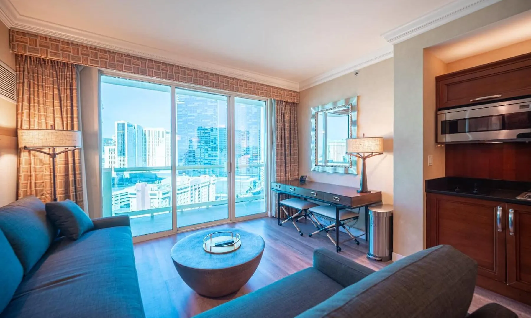 بيت للعطل No Resort Fee Strip View Balcony+ Free Valet+ Pool لاس فيغاس