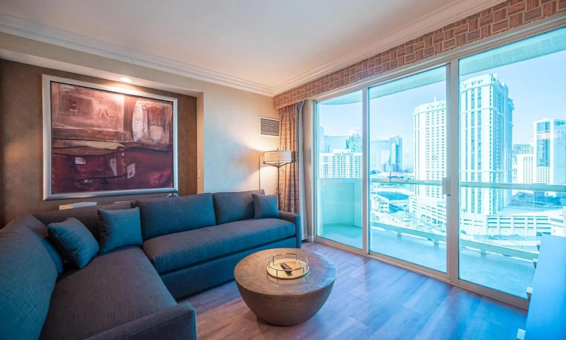 No Resort Fee Strip View Balcony+ Free Valet+ Pool لاس فيغاس 0*,  الولايات المتحدة الأمريكية