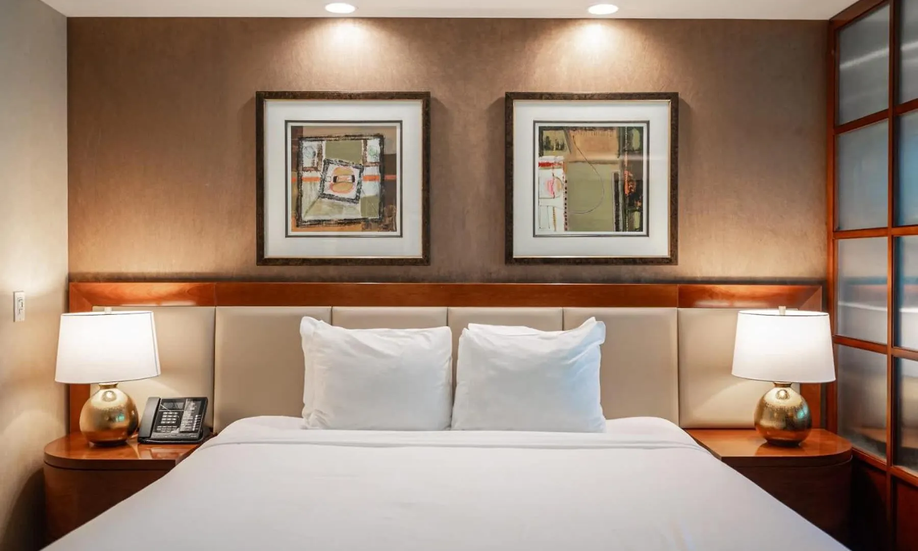 بيت للعطل No Resort Fee Strip View Balcony+ Free Valet+ Pool لاس فيغاس