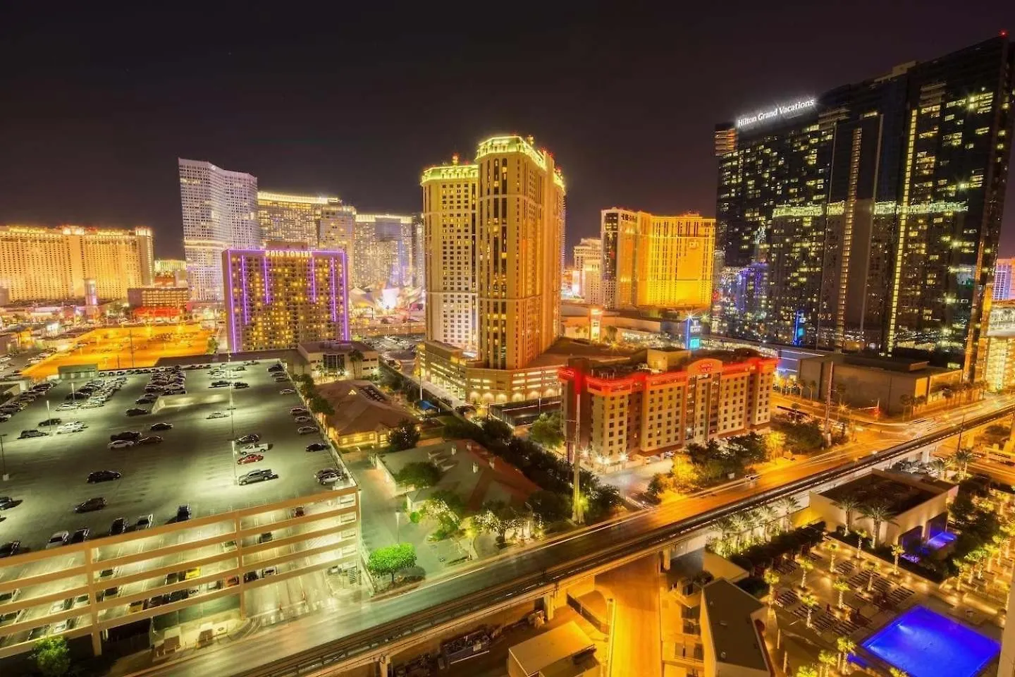 No Resort Fee Strip View Balcony+ Free Valet+ Pool لاس فيغاس 0*,  الولايات المتحدة الأمريكية