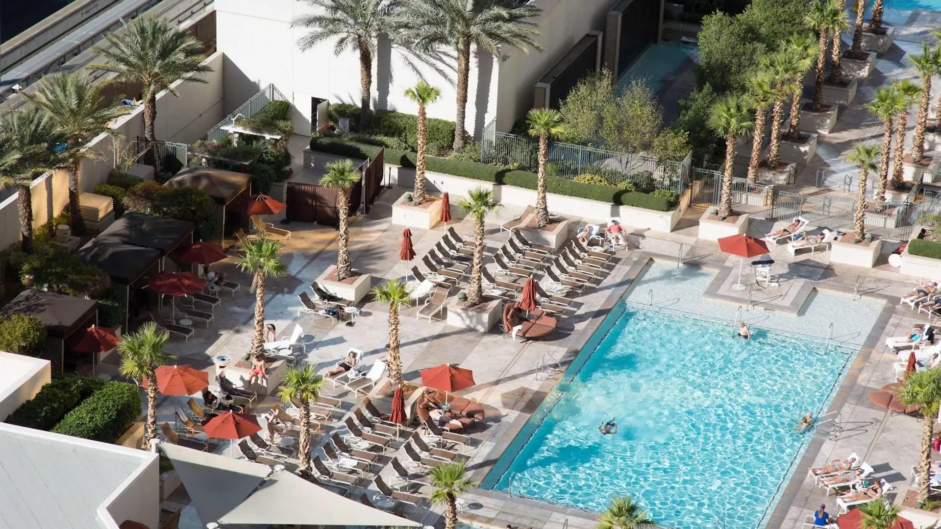 No Resort Fee Strip View Balcony+ Free Valet+ Pool لاس فيغاس